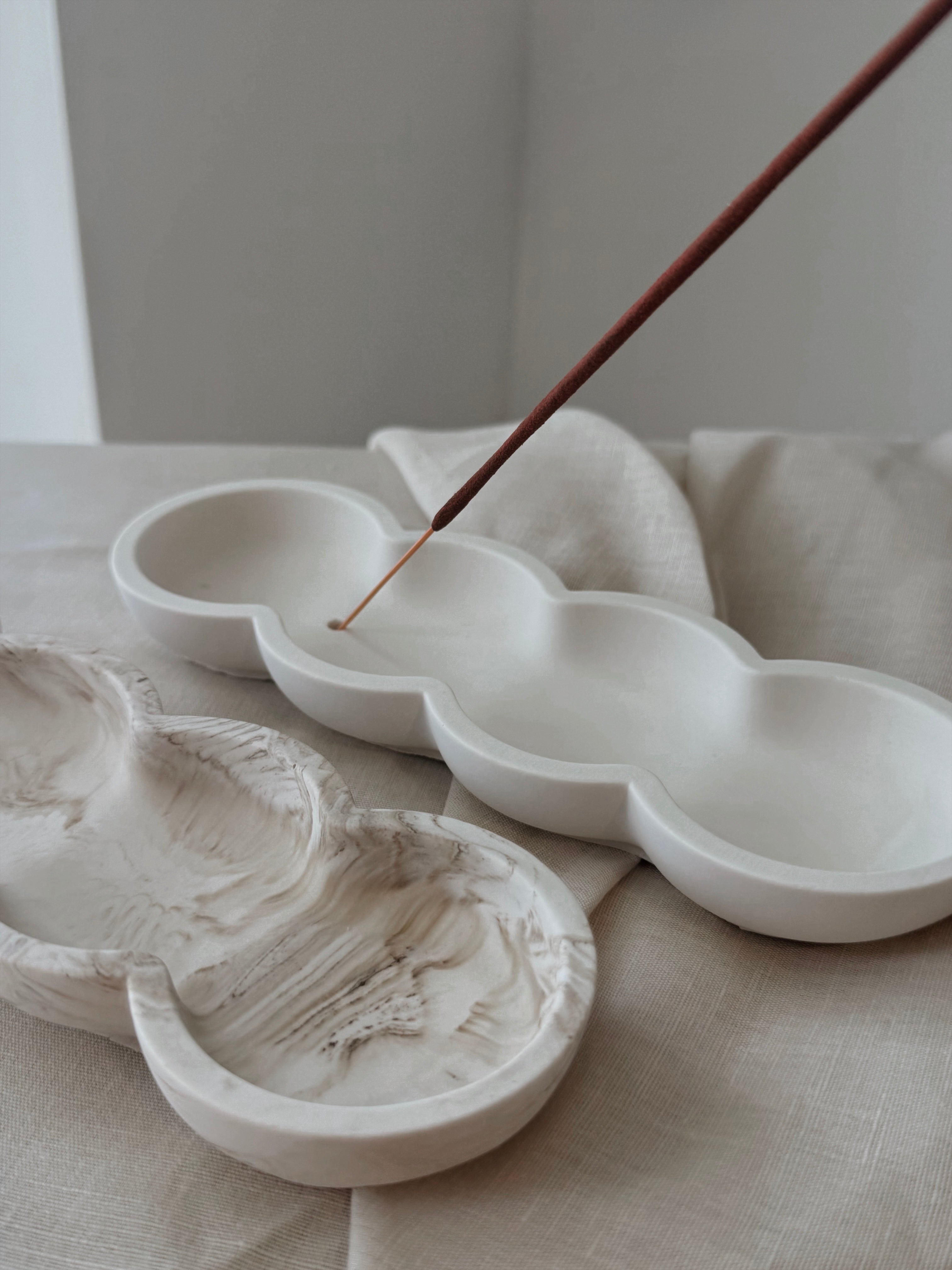 THE CLEO INCENSE HOLDER