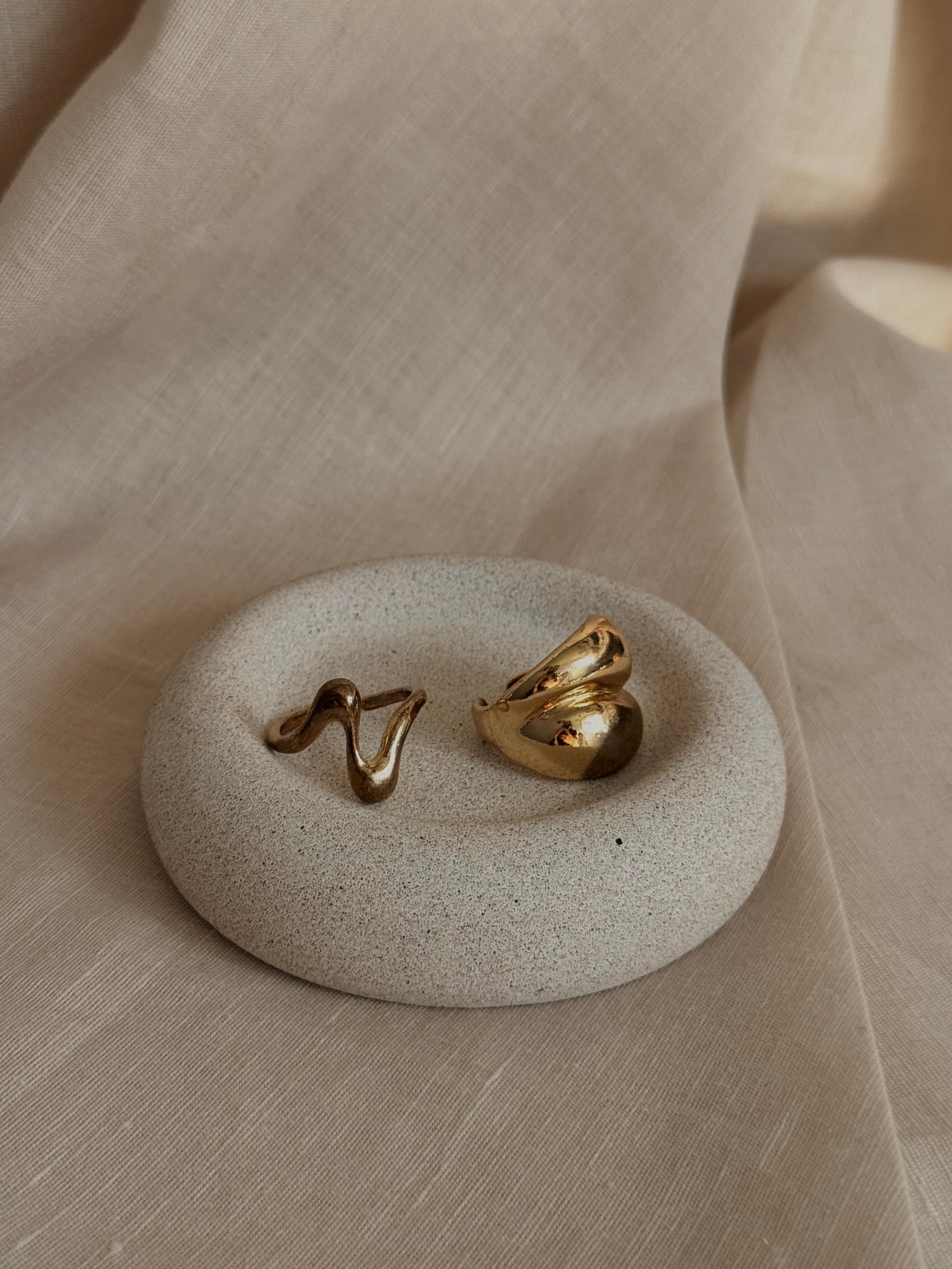 Natural Stone - THE ARIES RING HOLDER